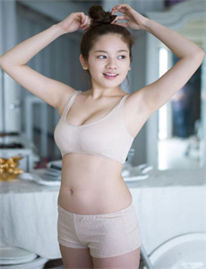 《中午和94年女孩车震-www.youjizzxx》