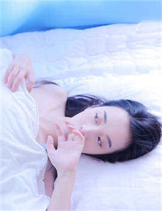 《夜色100聚合直播-我和妽妽在厨房里的激情区二区》